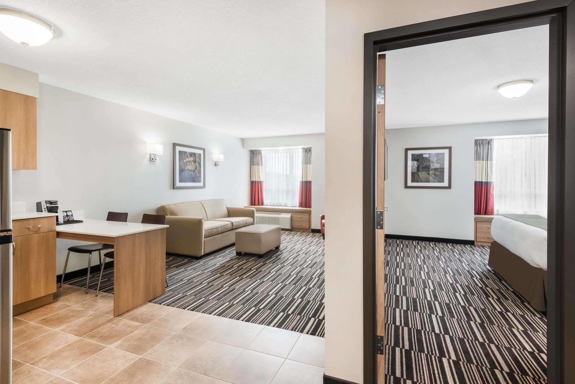 Microtel Inn & Suites By Wyndham Sudbury Exterior photo